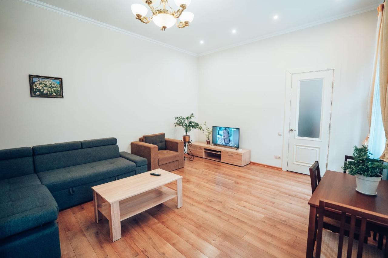 Wonderful Flat On City Center Uschhorod Exterior foto
