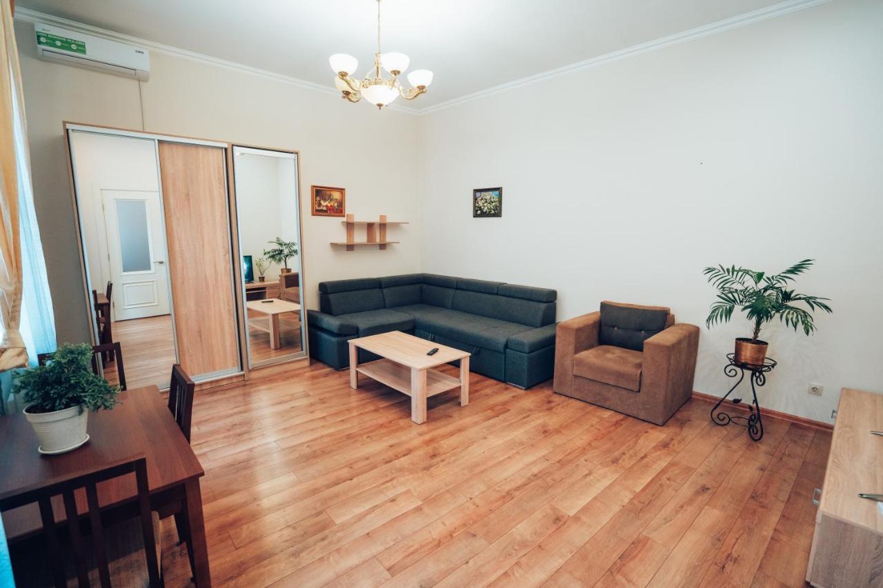 Wonderful Flat On City Center Uschhorod Exterior foto