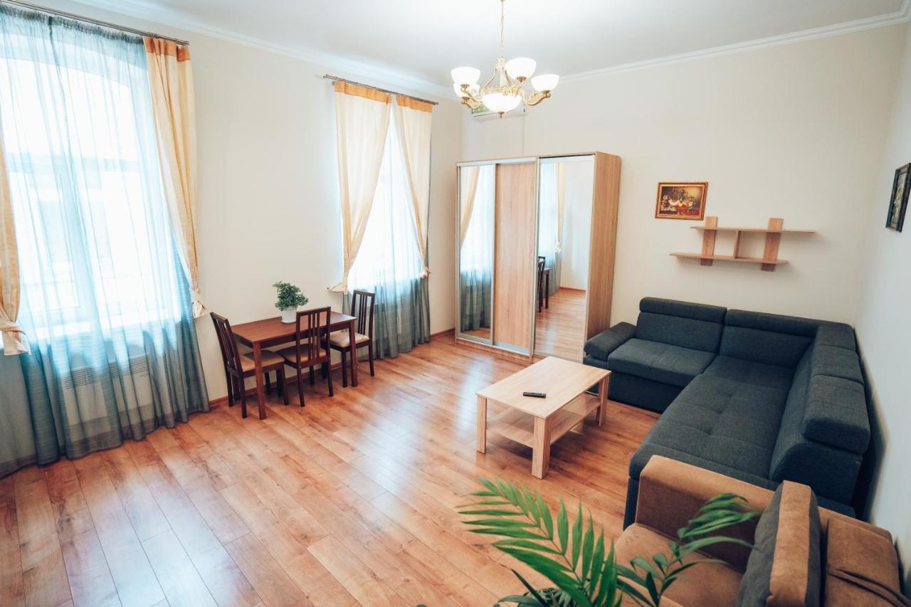 Wonderful Flat On City Center Uschhorod Exterior foto